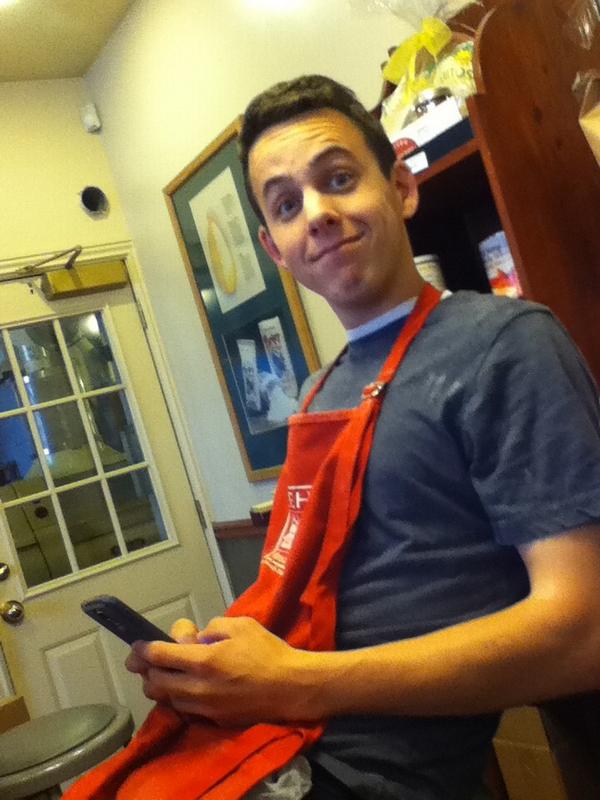 mcrik21's tweet photo. #apronsarewhereitsat #mynotsoboss #christensenforpresident http://t.co/385WepkDvE