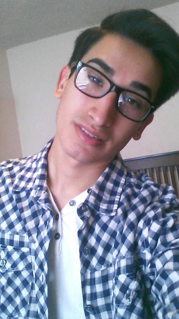 emanuelbucio's tweet photo. Slut, cunt, bitch, whore. These are the terms that describe you more.
#need2study http://t.co/Ve9iSvnEtc