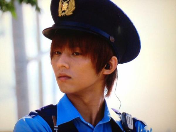 fuji__gaya__'s tweet photo. はいはい、警察だよーん

《こらそこっ、
                  やらしい事しない！》

取り調べ室へ行こうか、
躰の隅々まで調べてあげる♡

変態警察官/固定なし

#拡散希望
#一般と女はお断り http://t.co/rAZxv7rzm1