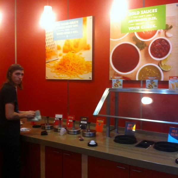 paulrudd's tweet photo. WHIRR BACK. #deltaco #salsabar #freewhirl http://t.co/Ejo9ukS4xe