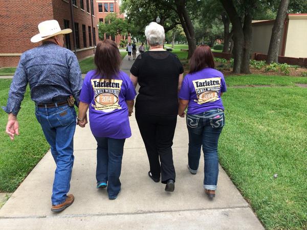 LathesTowns's tweet photo. #TarletonExcellence #TarletonTraditions #TarletonLeadership #TarletonTraditions TarletonService #TarletonParents http://t.co/sW4h9ZgM7P