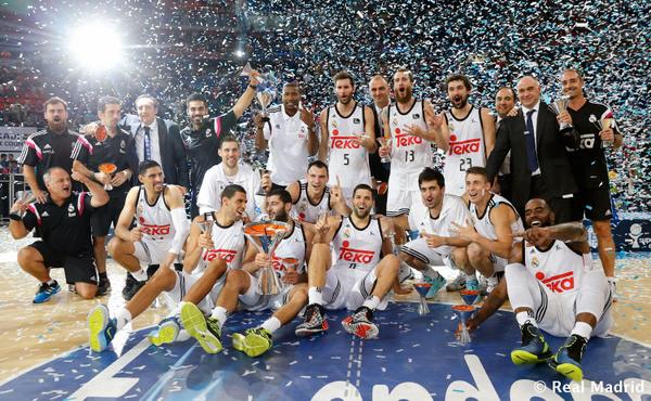 MadridKaskus's tweet image. *Tim Basket Real Madrid juga abis menangin Supercopa Endesa abis ngalahin tim basket Barcelona 99-78 #Lumayan