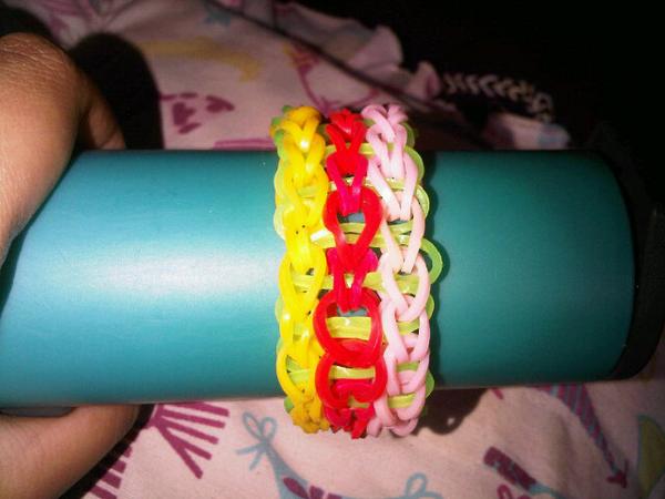 FabulousShopID's tweet photo. Rainbowloom new model!! http://t.co/AIHt2Du99d