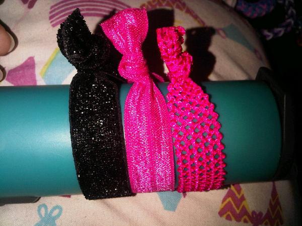 FabulousShopID's tweet photo. Hairties! Bisa untukk ikat rambut/gelang! Lucu loh! 4rb/pcs http://t.co/et15wGqDPw