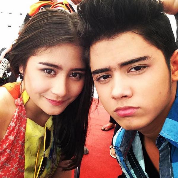 DigoGGS_'s tweet photo. Aliando with prilly at #InboxAwards2014 http://t.co/moOeQB4d8K