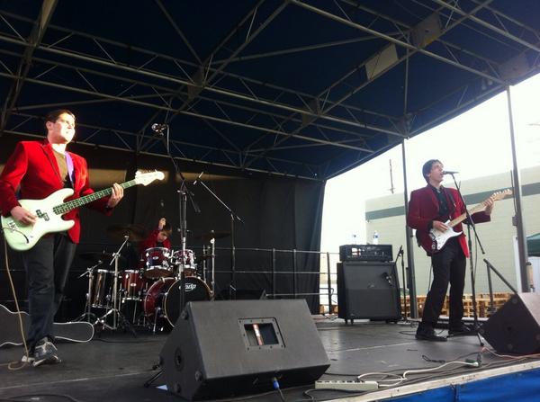 FUSE_Fresno's tweet photo. The Red Coats...in case you couldn't tell. #fusefesthttp://instagram.com/farooqmosh http://t.co/PuxYI35lFy