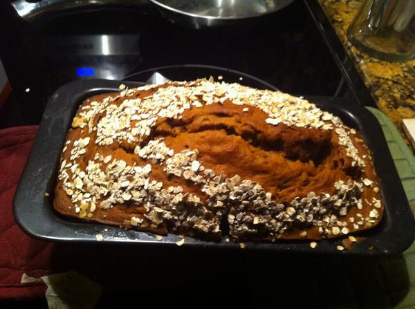 My first vegan pumpkin oat bread of the season … smells delicious 👍👍#healthyeating