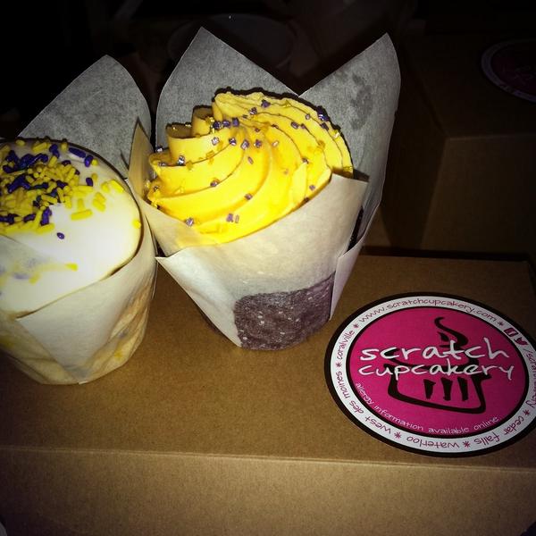 scorpio_319's tweet photo. @scratchbakery cupcakes from my favorite place #scratchcupcakery #Cedarfalls #Iowa #downtown #mainst #Foodpic #foodie http://t.co/S9us2akQsX