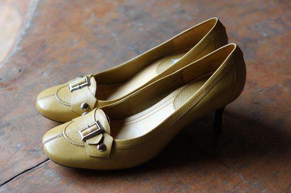 Prices are getting lower only at garage sale at weekendmarkt Pejaten barat III