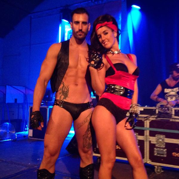 Extrepride's tweet photo. El cuerpo de baile del @Extrepride http://t.co/zCeJZbREoG