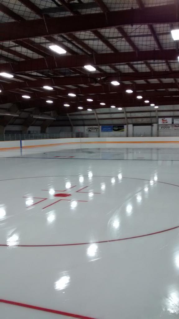 chip77757's tweet photo. #firstflood #virginice @ClaresholmTown #2014-15season #Thunder We do very nice work!! #smoothice http://t.co/AwBeD9Kjk1