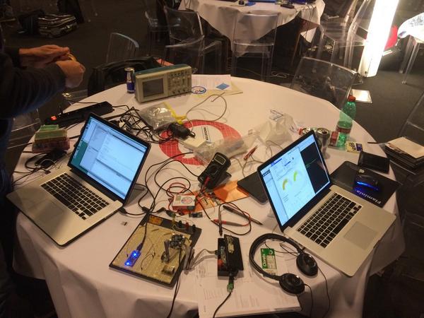 matteobarale's tweet photo. Il più è fatto! #makerfaire #hackliving @carlozagari @Manafactory2012 http://t.co/Ysuvw4i2vM