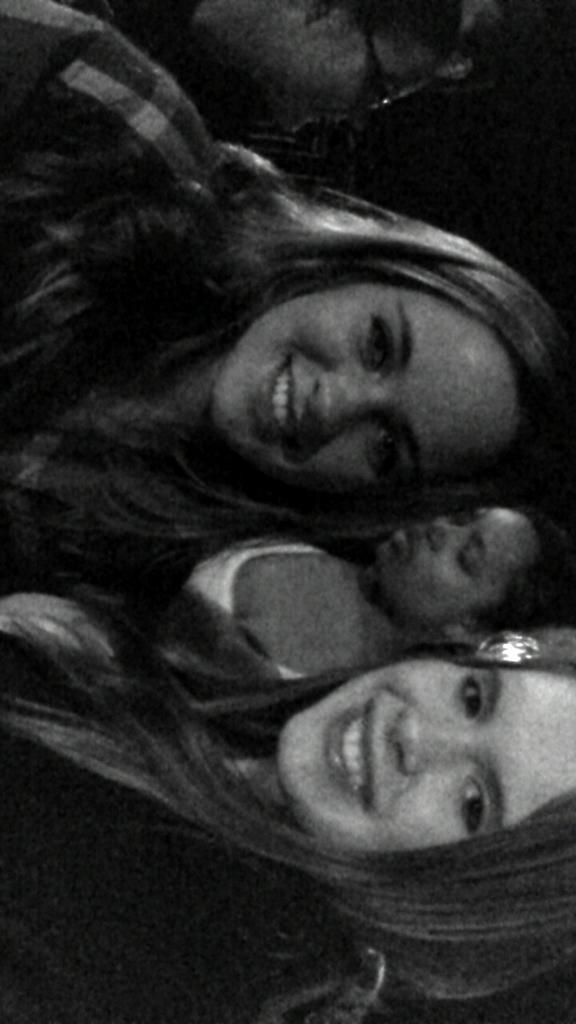 EmilyAStrieter's tweet photo. #midnightblockparty http://t.co/wbTbrneXyJ