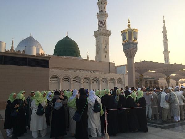 aagym's tweet photo. Jamaah haji Turki saling bermaaf-maafan sebelum berangkat haji ke Mekah http://t.co/yubtdSlDhp