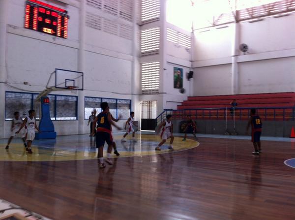 OWLCUP2014's tweet photo. SMAN 19 Sby A Vs SMA ITP #OWLCUP2k14 http://t.co/N4MNQY6syi