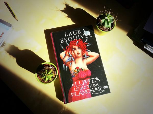 bydanielchimal's tweet image. #ALupitaLeGustabaPlanchar de @lauraesquivel27 ya está haciendo fila en mi lista de #lectura. :) #RecomendacionLibros