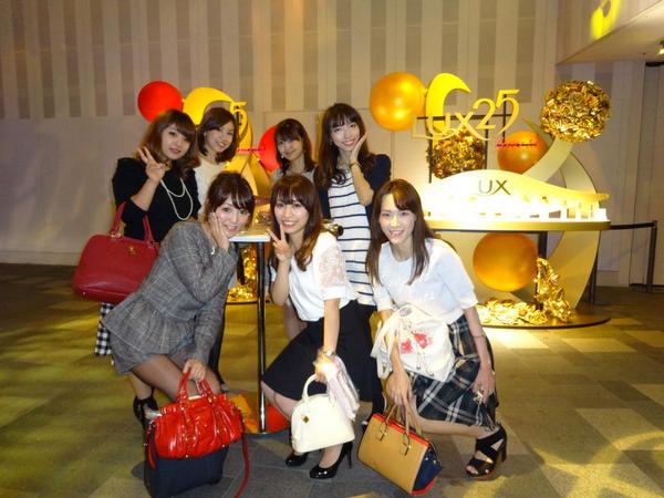 chanel3355's tweet photo. #LUX25
表参道に来たらLuxのイベントやってた~✨ http://t.co/QzC0Zj8r49