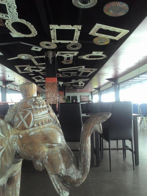 Summit bistro #findinganjangsono2014