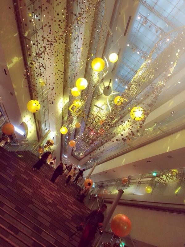 aokya__u8's tweet photo. 表参道ヒルズで開催してるLUX25のイベントに行ってきたよ♡♡
会場がキラキラで素敵だった!🙌❤️
#LUX25 http://t.co/j6JjRCcE2P