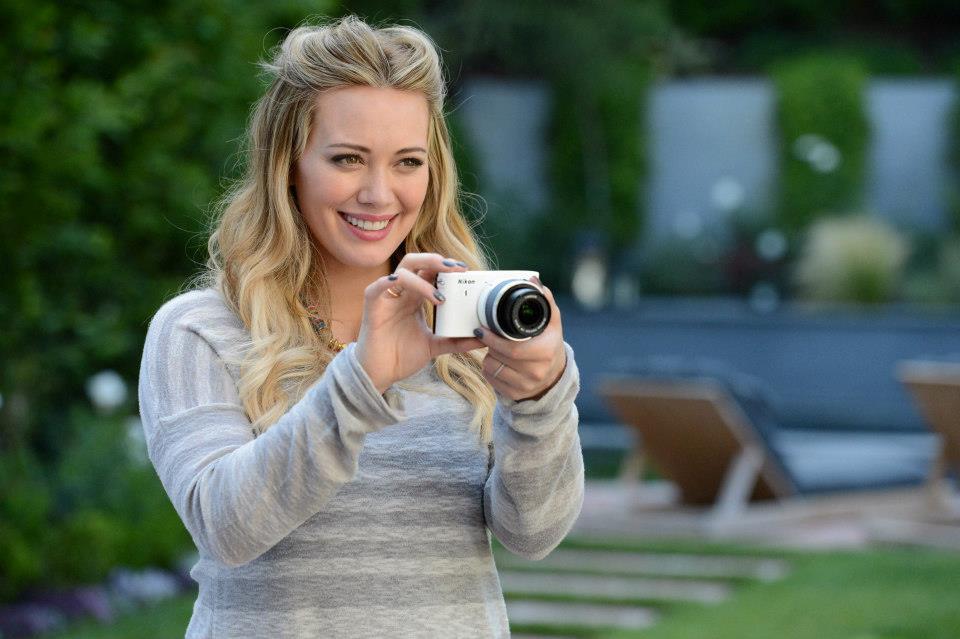 Happy 27th Birthday to todays über-cool celebrity with an über-cool camera:  HILARY DUFF 