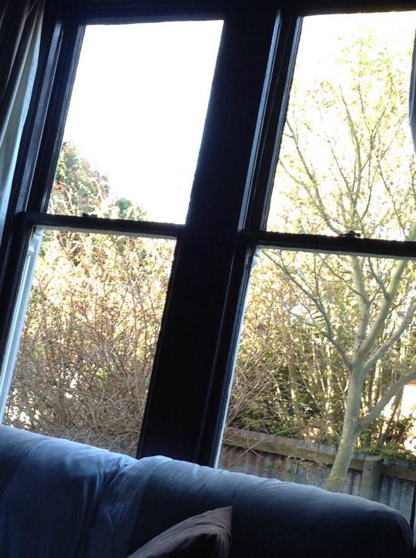 kimEminogue's tweet photo. Woop woop I love daylight savings! 6.30pm and it's the best part of the day #stillLightOutside #summerscoming http://t.co/cSIQOSrIOG