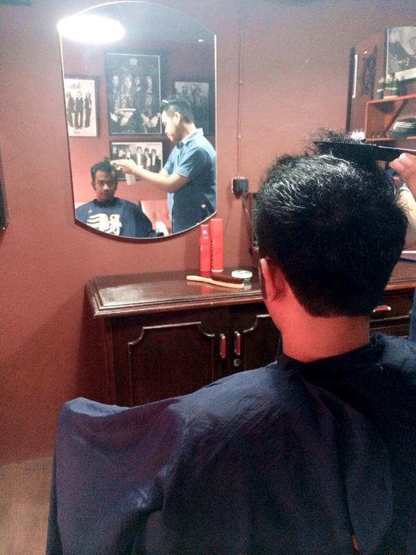 BandrollHaircut's tweet photo. Thx bradddd #BandrollHaircut #Gentlemen'sChoice http://t.co/iGzLaSUFGi