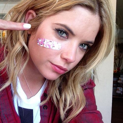 TheHadidPage's tweet image. Cutie. #AshBenzo