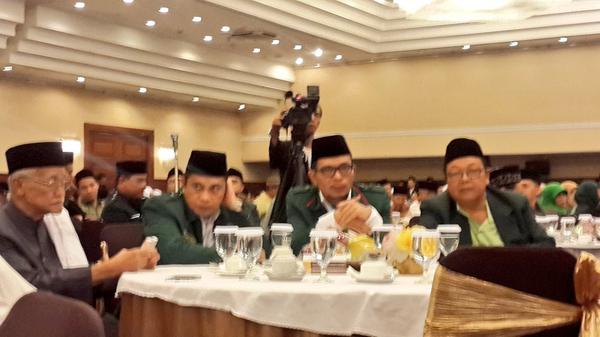 DPP_PKB's tweet photo. Ketua Dewan Syuro DPP PKB KH Azis Mansyur bersama Sekjen @hanifdhakiri &amp; @marwan_jafar hadiri Silaturrahim Alim Ulama http://t.co/hXzVVyLPnB