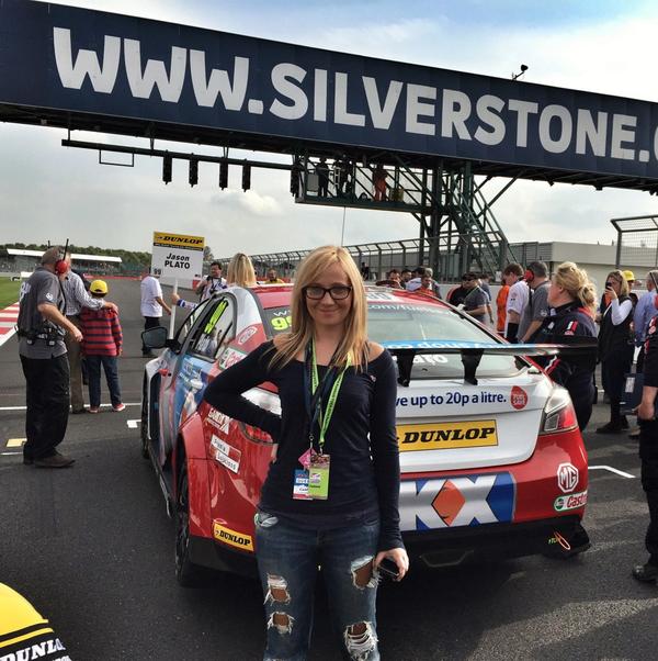 theladyracer's tweet image. Amazing day @SilverstoneUK with the @KXenergy #FuelSave team! 🏁👍