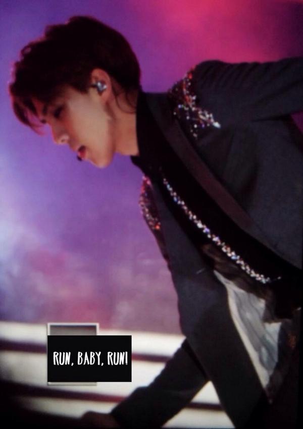 iSehunhanxx's tweet photo. OH FUCKING SEHUN. http://t.co/lYB4z8Bxvf