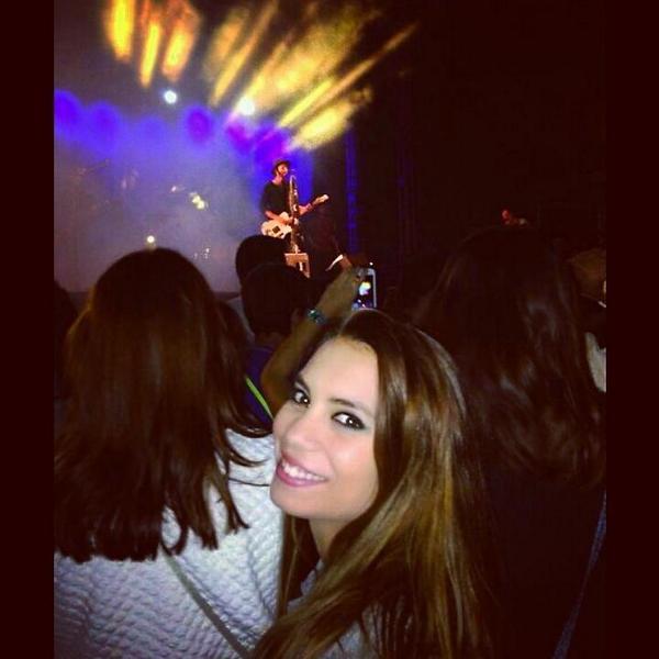 mariaespin's tweet photo. "@maaari_94: Es fácil perderse, pero que bueno verte! @Leiva_Oficial. #NOMINOLEIVA #MTVEMA. http://t.co/670OHKG8vl"