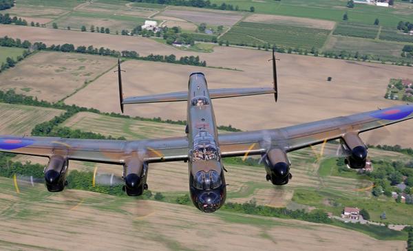 Today Hamilton welcomes the Lancaster Home! <a href="/CWHM/">Canadian Warplane Heritage Museum</a> cbc.ca/news/canada/ha… #hamont