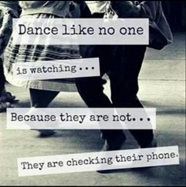 dancequotez's tweet photo. “@dancequote: Dance like no one is watching.... 😂 http://t.co/lyVV1XwAqX” everyone follow @dancequote there tweets are amazing❤️👯