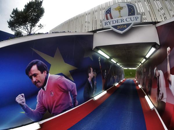 The last thing the players see before walking out to the first tee. #Seve #GoEurope