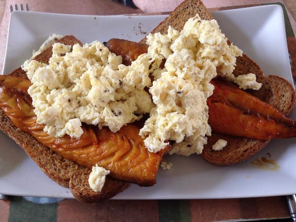 MensHealthUK's tweet photo. RT @jamesJTtyrer: #SmokedMackerel #3Eggs #2Toast #Breakfast #EatClean #HealthyEating #TBChallenge http://t.co/yO39MrRpRo