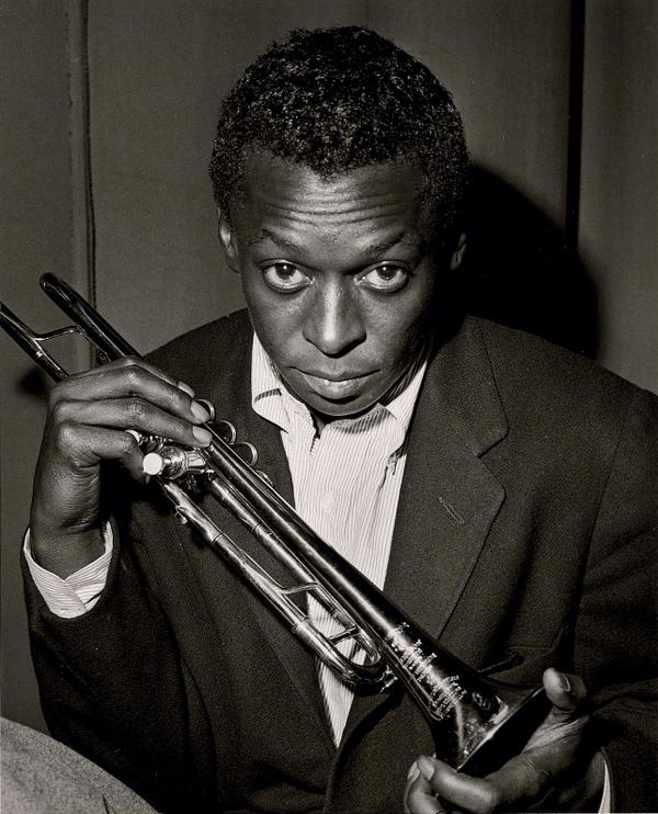RaiRadio2's tweet photo. Il 28/09 del 1991 muore Miles Davis, genio della tromba e del Jazz: "La musica e la vita sono questione di stile". http://t.co/he1btwDlT6