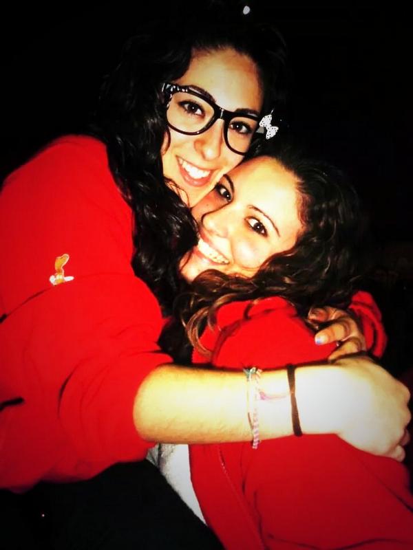 vaneee4's tweet photo. Cuantísima falta me haces aquí! ♡
@estterr12 http://t.co/NTjf6ZsRgN