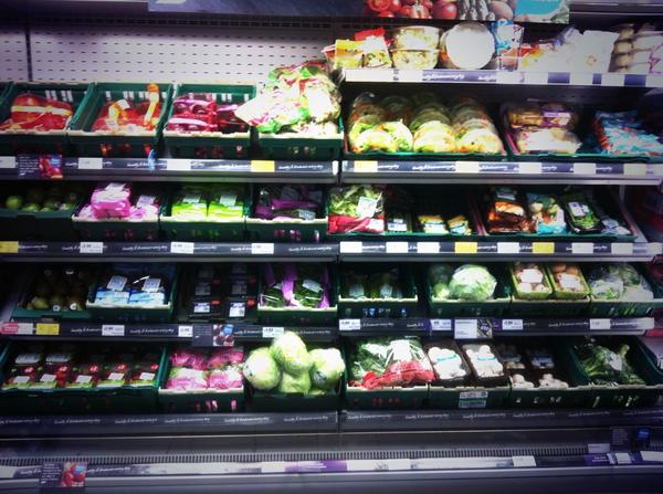 TingleyExpress's tweet image. One of your 5 a day! Plenty to choose from!! #SuperSunday @stevemanning371