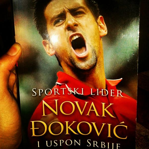 imricmirela's tweet photo. Upravo sam dobila,srecna :) @DjokerNole @JelenaRisticNDF #NolnFam http://t.co/HBKvy7dV6P