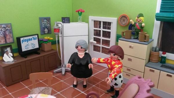 Muchas felicidades <a href="/j_cadaval/">Jorge cadaval</a> desde PLAYMOBI'S