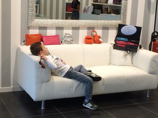 GiadaGrassi1's tweet photo. Personal shopper 😂💙 #natostanco http://t.co/x5viY0hIUV