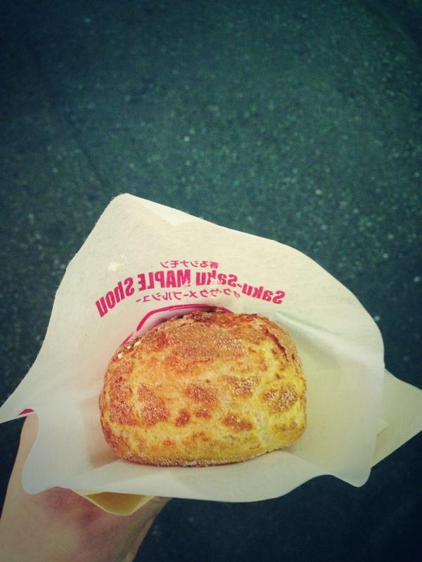 T1017a's tweet photo. 今日は吉祥寺で一風堂行ってから舞妓はレディみて食べ歩きした！
久々に一風堂行けてよかった
舞妓はレディは歌が特にすごくて鳥肌が立った！
��むけんが食べたかったシュークリームも食べられてよかったw http://t.co/t0yi3vkCVD