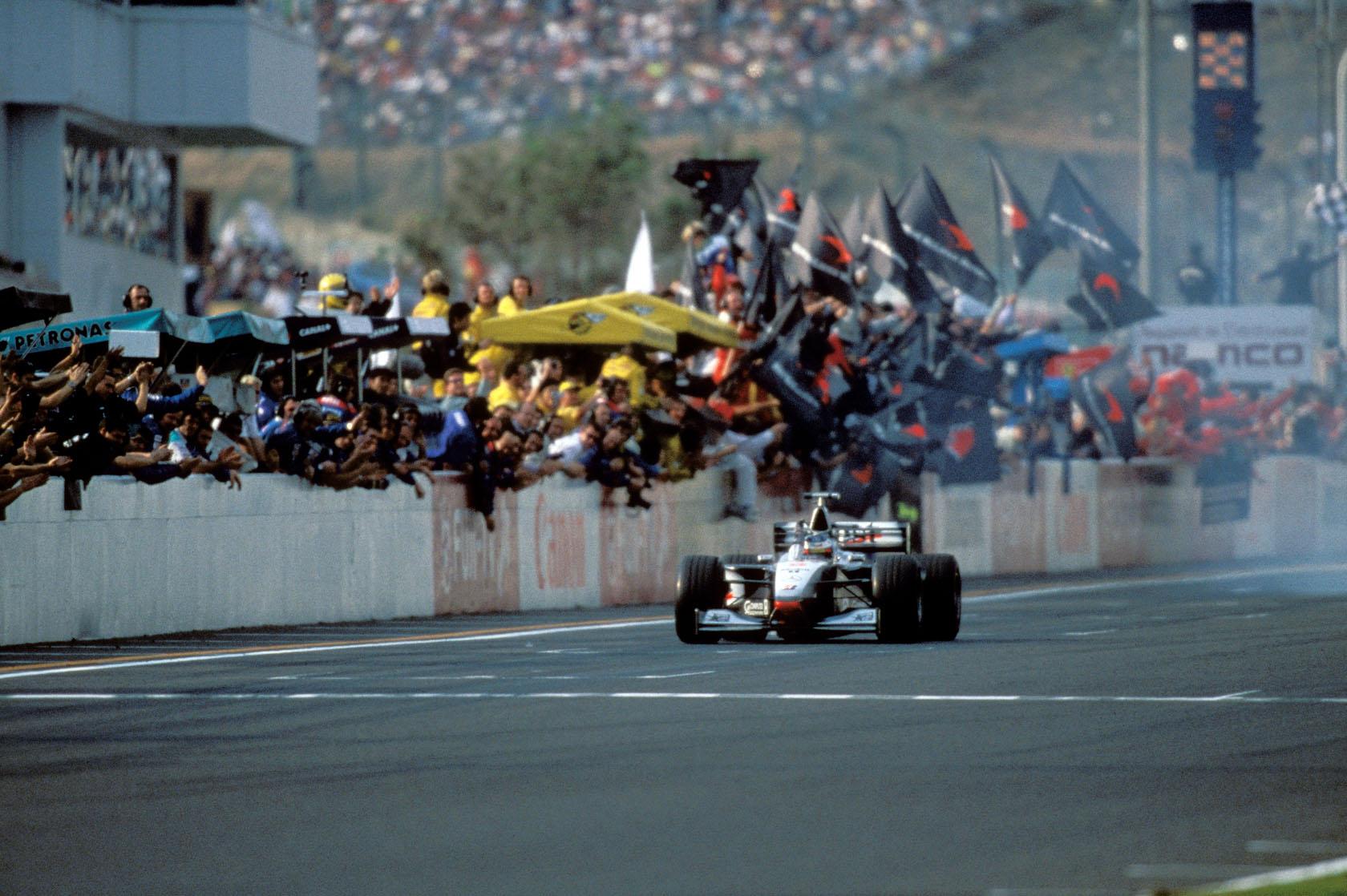 O/ Happy Birthday to 98-99 world champion, Mika Hakkinen 