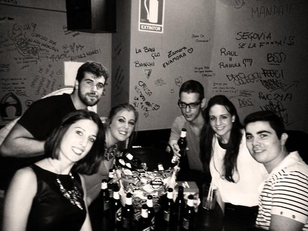Pableras23Boss's tweet photo. Ayer se clausuró el Lo que Surja en buena compañía! @Barbara_0510 @NoeliaSMG @CTWLucia @ManuelDieguez2 @DavidAyuso1 http://t.co/fgoOh9WPSF