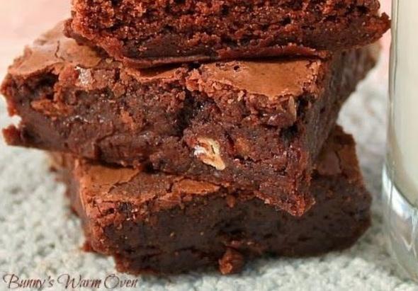 Fading_Fire's tweet image. |Leaves a variety of brownies on the TL for whoever wants them| Good Morning!