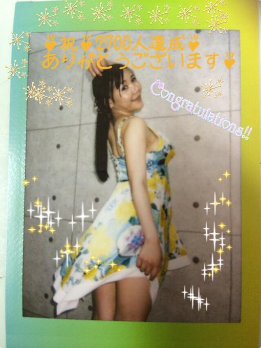 昨日とりたてホヤホヤーチョーお気に入りの写真だよぅー！ サルートのドレスを扇風機でなびかせて撮ったんだよぅー♪ ってことで、2700人達成記念写メですっ！(๑･ิ&omega;･ิ)۶ http://t.co/y