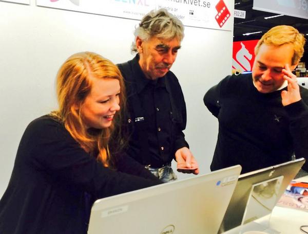 Filminstitutet's tweet photo. SFI och SVT förevisar digitala arkiv för Lasse Åberg på #bokmässan #bokmassan #filmarkivet http://t.co/u4CeO5gCvZ