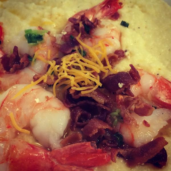 OLHENRYCOOKS's tweet photo. Shrimp and grits http://t.co/PHla9N9kdL
