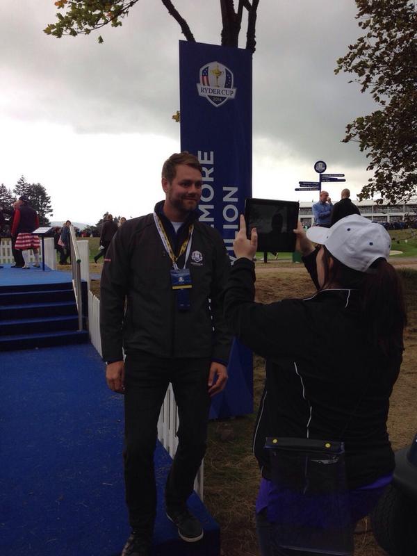 gembell87's tweet image. Lorraine signing up Bryan McFadden for our #jw #ImNOTdriving campaign!! #celebspotting #RyderCup2014 #johnniewalker