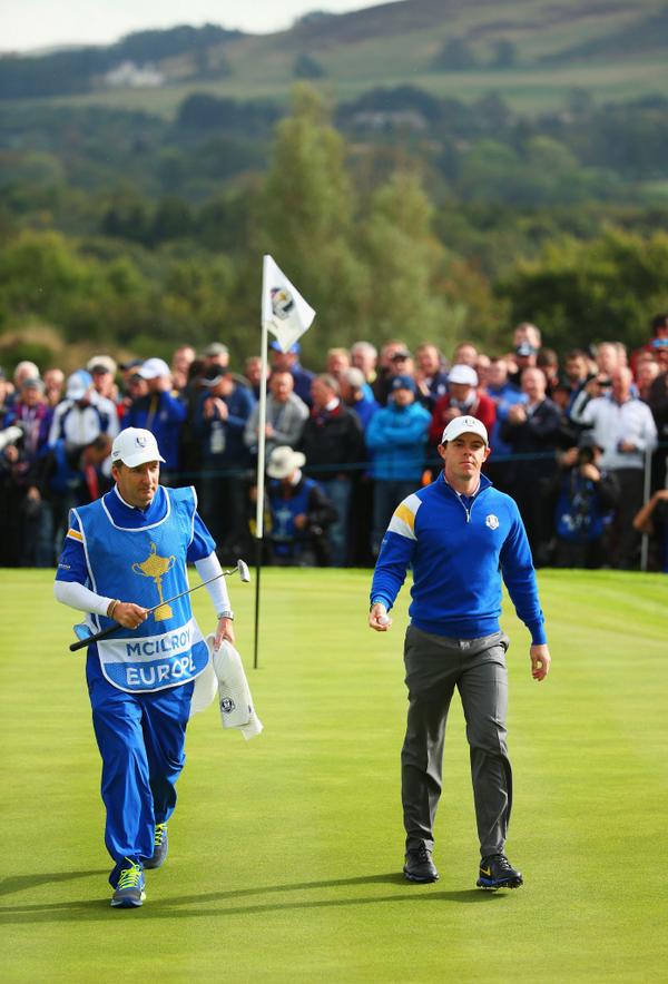 RyderCupEurope's tweet photo. ANOTHER BIRDIE! Rory goes 4 up thru 5. http://t.co/Ck561adigM